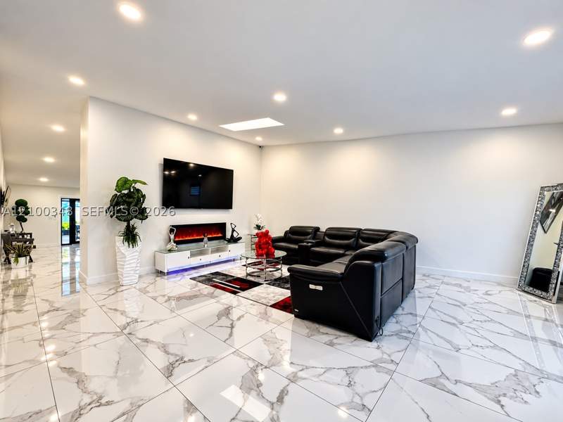 4 bedroom SingleFamilyResidence at 5700 SW 148th Pl, West Miller Heights Sec 2, Miami — photo 2