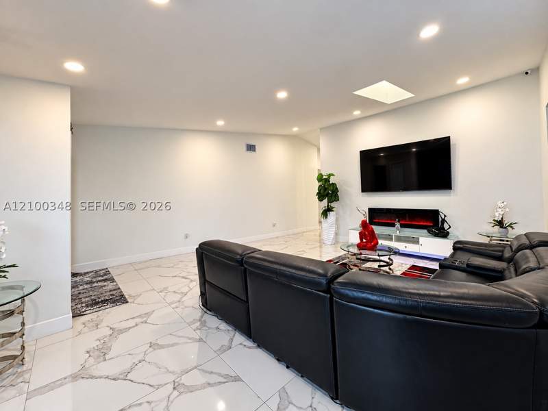 4 bedroom SingleFamilyResidence at 5700 SW 148th Pl, West Miller Heights Sec 2, Miami — photo 3