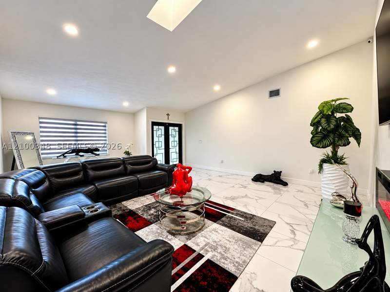 4 bedroom SingleFamilyResidence at 5700 SW 148th Pl, West Miller Heights Sec 2, Miami — photo 5