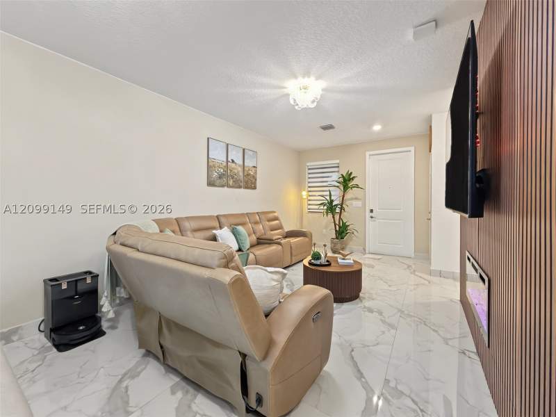 3 bedroom Townhouse at 11266 SW 250th Ter, Coco Palm Villas, Homestead — photo 5