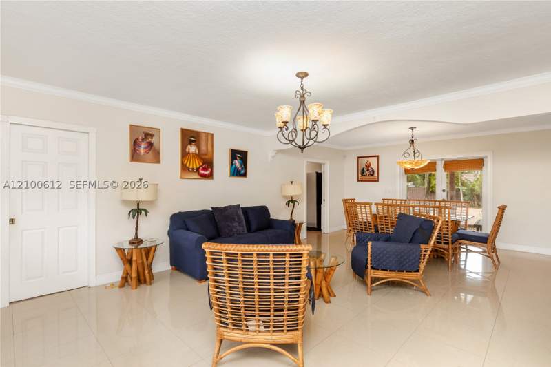 4 bedroom SingleFamilyResidence at 6625 SW 47th St, Bird Road Terrace, Miami — photo 4