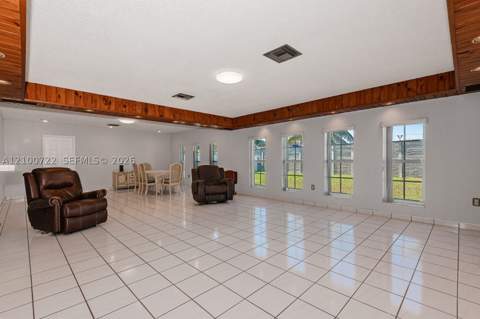 7802 W 18th Ln, Hialeah FL - photo 8 of 19