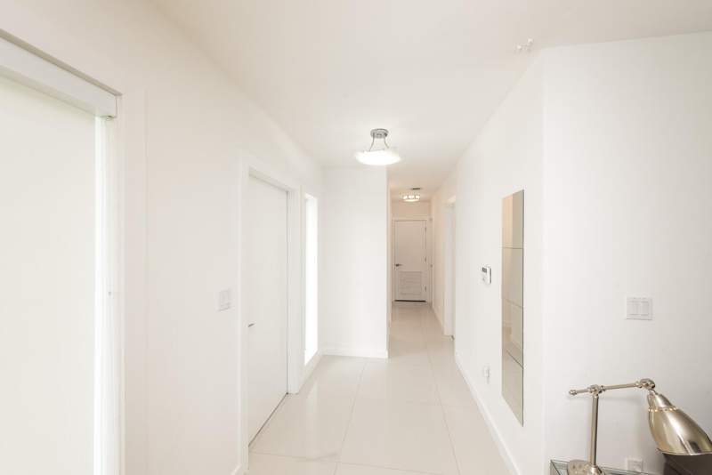 4 bedroom SingleFamilyResidence at 1040 N Venetian Drive, Biscayne Isl, Miami — photo 5