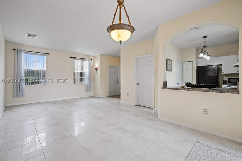 3 bedroom Townhouse at 645 E Mowry Ct, Casa Del Sur, Homestead — photo 3