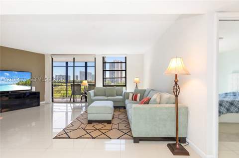 20400 W Country Club Dr 605, Aventura FL - photo 23 of 35