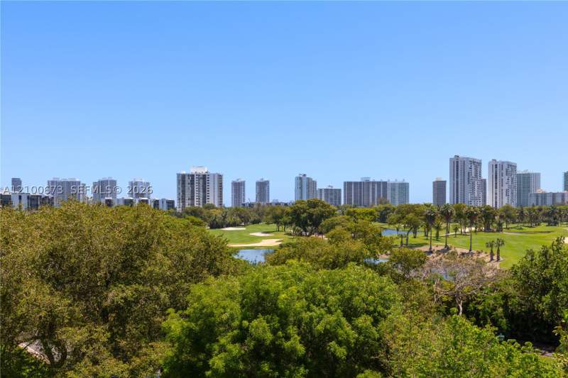 2 bedroom Condominium at 20400 W Country Club Dr 605, Biscaya IV Condo, Aventura — photo 3