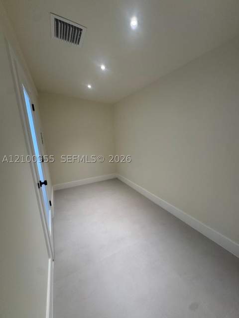 841 NE 4th Pl, Hialeah FL - photo 14 of 18