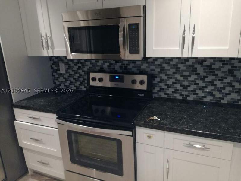 1 bedroom Condominium at 922 NE 199th St 4H, Lake Park Condo No 1 - Bl, Miami — photo 4