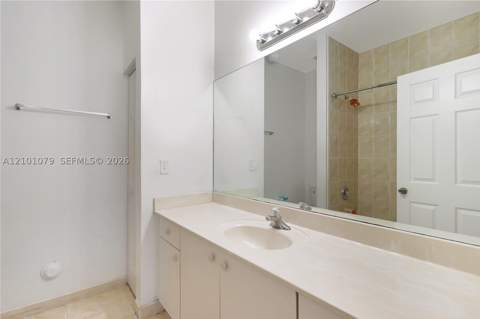 373 NE 26th Pl 201, Homestead FL - photo 9 of 22