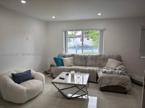 164 NE 169th St, North Miami Beach FL - photo 7 of 25
