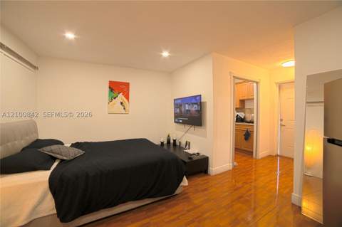 568 E 15th St, Hialeah FL - photo 9 of 12