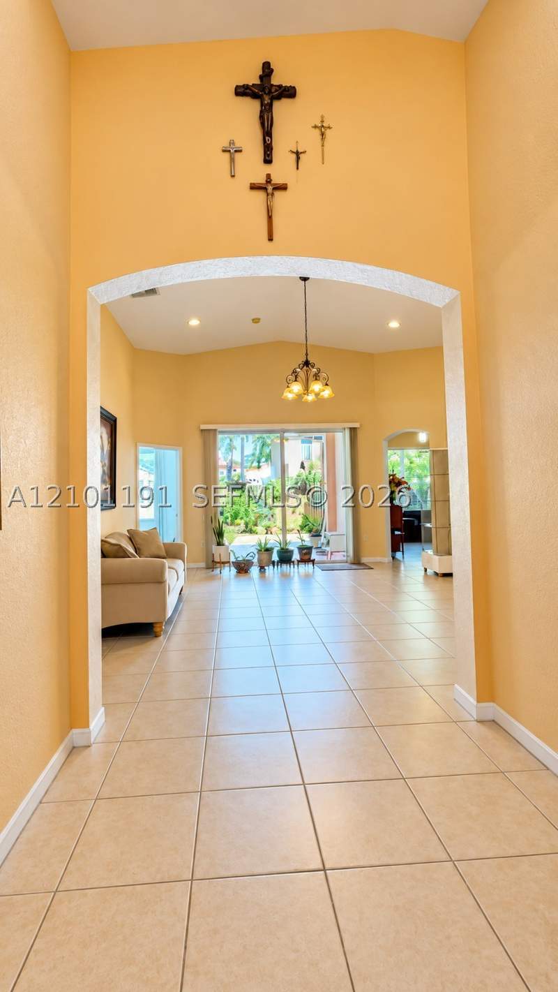 3 bedroom SingleFamilyResidence at 16125 SW 62nd Ter, Miller South Sub, Miami — photo 4