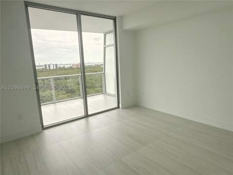2411 Laguna Circle 901, North Miami FL - photo 12 of 51