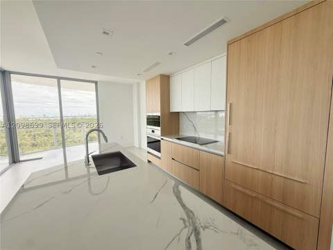 2411 Laguna Circle 901, North Miami FL - photo 7 of 51