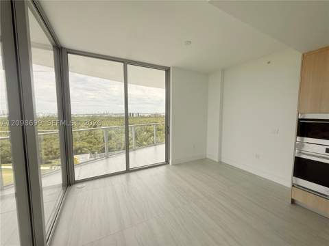 2411 Laguna Circle 901, North Miami FL - photo 8 of 51