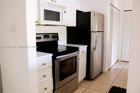 15770 SW 106th Ter 305, Miami FL - photo 7 of 18