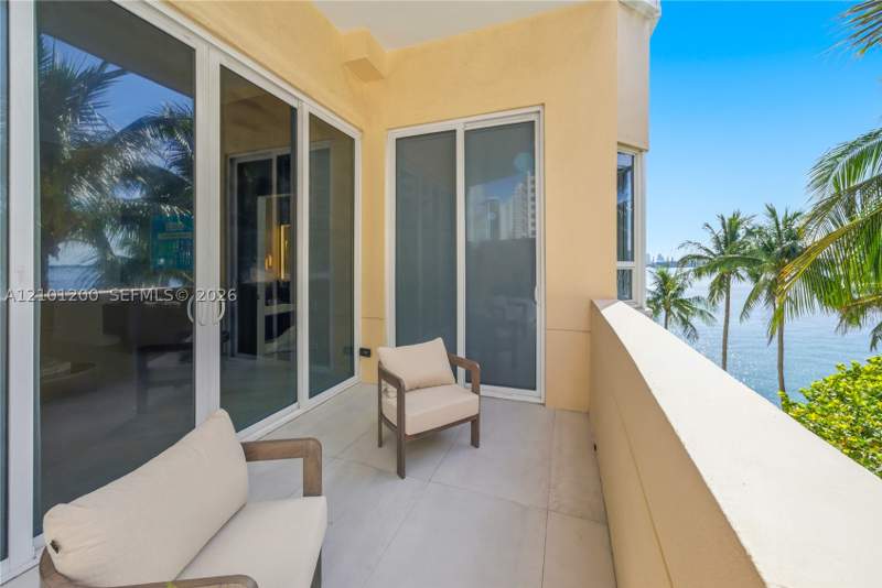2 bedroom Condominium at 808 Brickell Key Dr 408, Two Tequesta Point Condo, Miami — photo 3