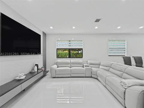 589 SE 35th Ter, Homestead FL - photo 8 of 53