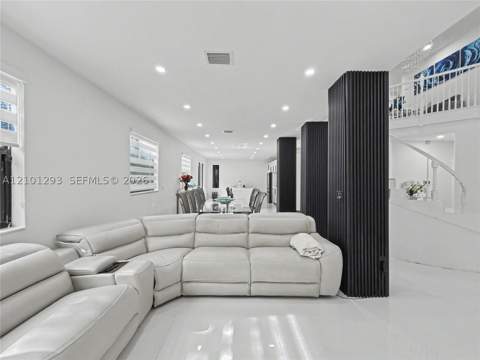 589 SE 35th Ter, Homestead FL - photo 9 of 53