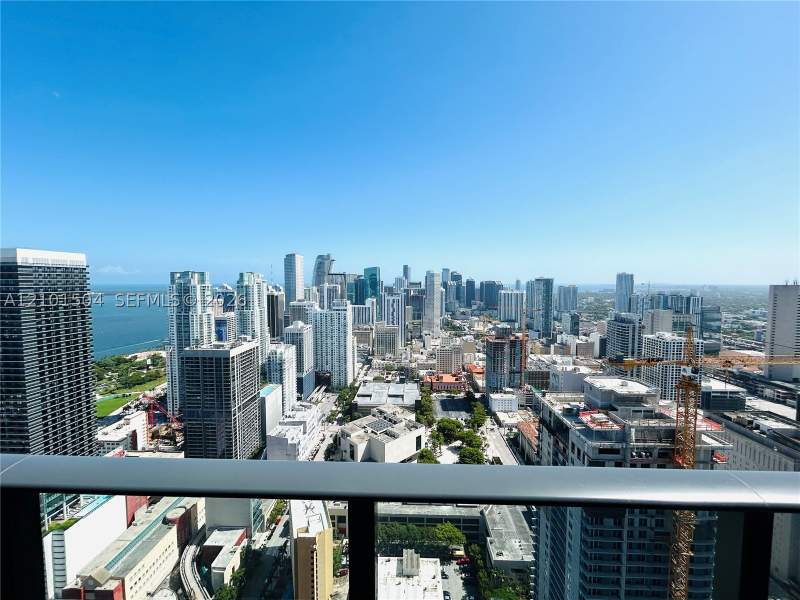 1 bedroom Condominium at 601 NE 1st Ave Lph 4814, Gale Residences, Miami — photo 2