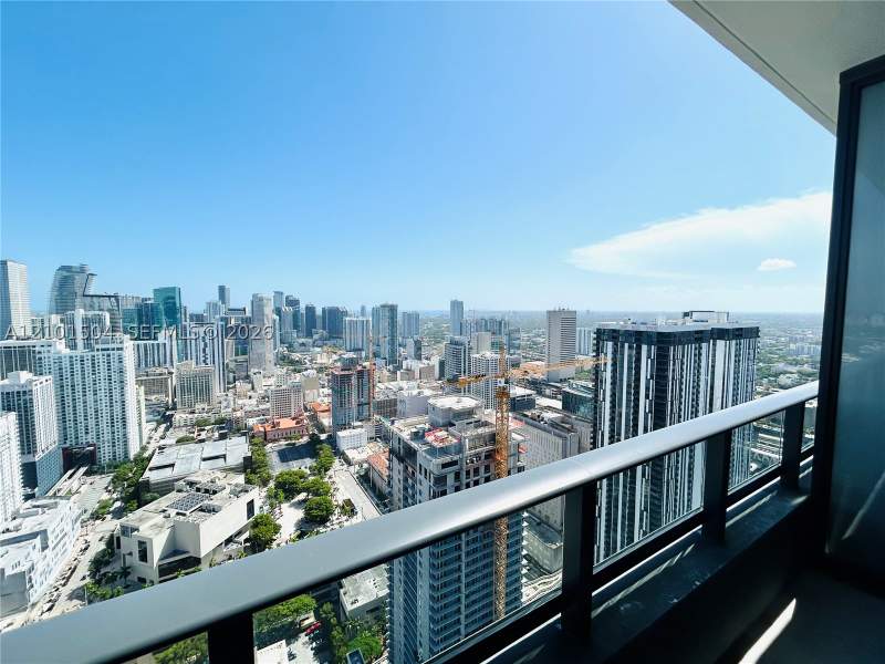 1 bedroom Condominium at 601 NE 1st Ave Lph 4814, Gale Residences, Miami — photo 3