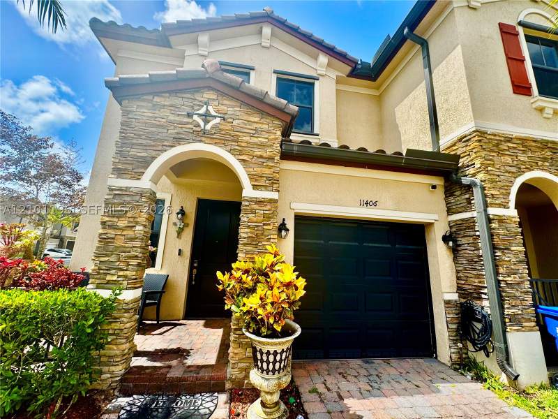 3 bedroom Townhouse at 11406 SW 252nd Ter, Coco Palm Estates, Homestead — photo 4
