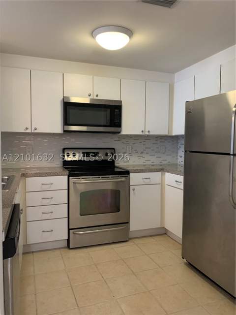 1250 S Miami Ave 813, Miami FL - photo 7 of 14