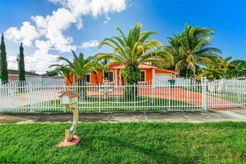 3 bedroom SingleFamilyResidence at 11840 SW 171st Ter, So Miami Heights Manor, Miami — photo 5
