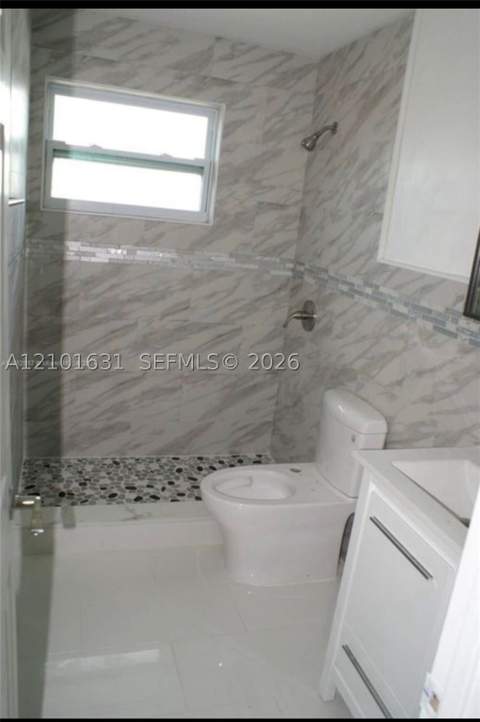 9030 SW 203rd Ter, Cutler Bay FL - photo 6 of 12