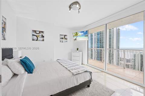 1200 Brickell Bay Dr 3701, Miami FL - photo 11 of 25