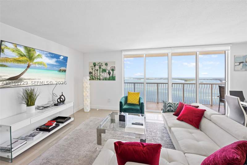 3 bedroom Condominium at 1200 Brickell Bay Dr 3701, The Club At Brickell Bay, Miami — photo 3