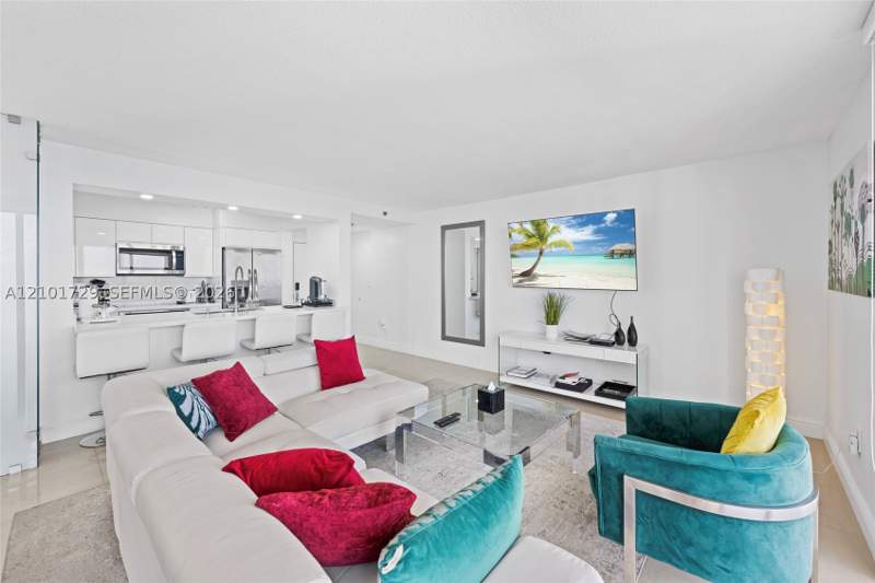 3 bedroom Condominium at 1200 Brickell Bay Dr 3701, The Club At Brickell Bay, Miami — photo 4