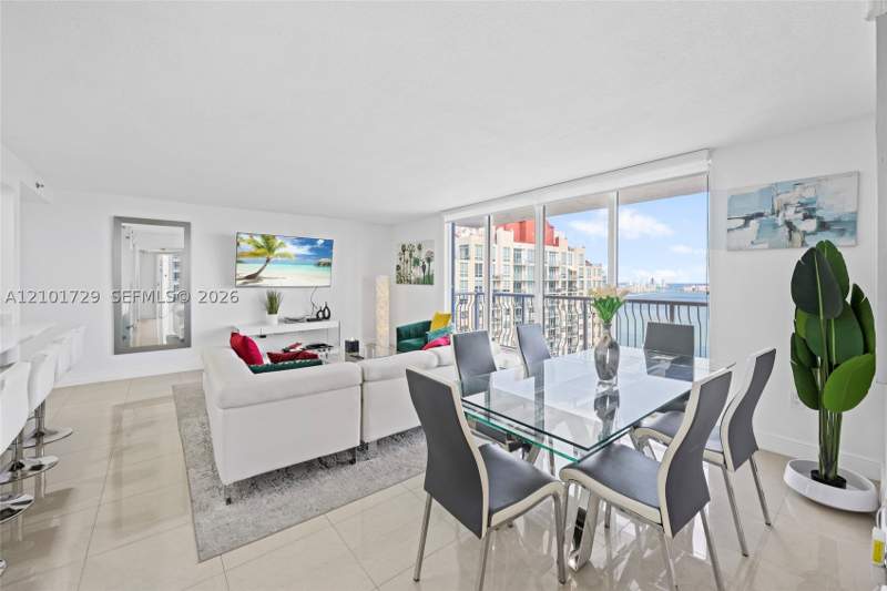 3 bedroom Condominium at 1200 Brickell Bay Dr 3701, The Club At Brickell Bay, Miami — photo 5