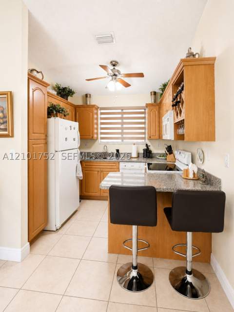 5800 W 18th Ln 202, Hialeah FL - photo 10 of 20