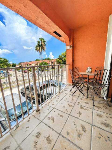 5800 W 18th Ln 202, Hialeah FL - photo 6 of 20