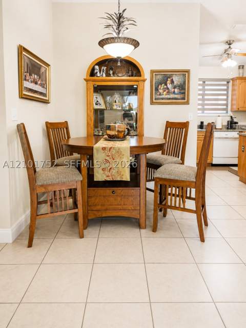 5800 W 18th Ln 202, Hialeah FL - photo 8 of 20