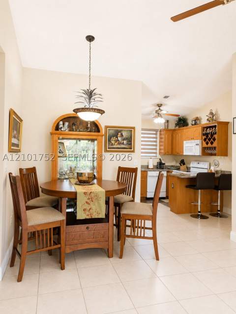 5800 W 18th Ln 202, Hialeah FL - photo 9 of 20