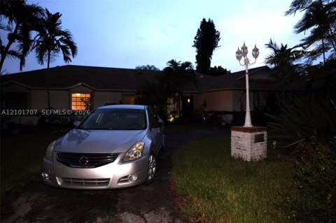 13250 N Calusa Club Dr, Miami FL - photo 8 of 9