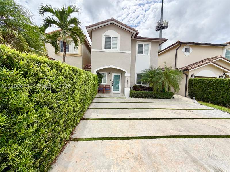 3 bedroom Townhouse at 16242 SW 97th Ter, Monaco Estates At Kendall, Miami — photo 2
