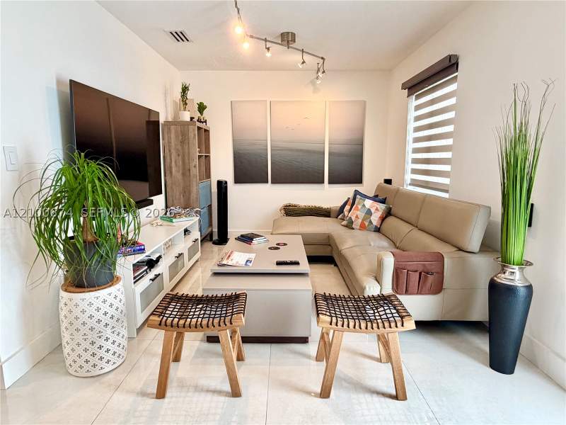 3 bedroom Townhouse at 16242 SW 97th Ter, Monaco Estates At Kendall, Miami — photo 3