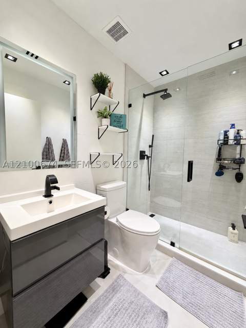 16242 SW 97th Ter, Miami FL - photo 9 of 15