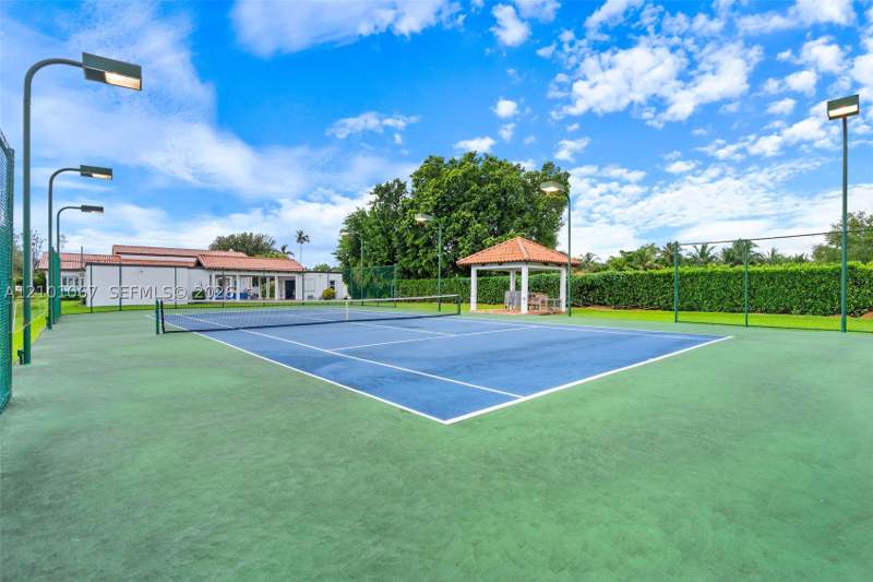 5 bedroom SingleFamilyResidence at 11925 SW 43rd St, Bird Road Farmsites, Miami — photo 3