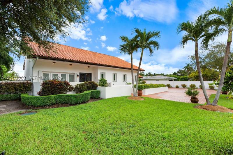 5 bedroom SingleFamilyResidence at 11925 SW 43rd St, Bird Road Farmsites, Miami — photo 5