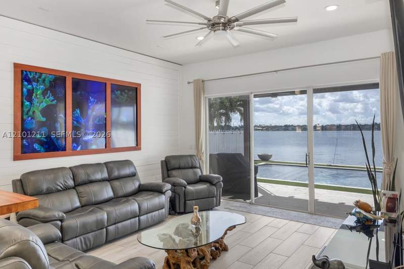 4 bedroom SingleFamilyResidence at 14739 SW 132nd Pl, The Point, Miami — photo 3