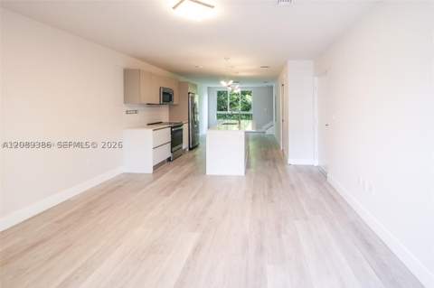 2555 NE 193rd St 2223, Miami FL - photo 7 of 23