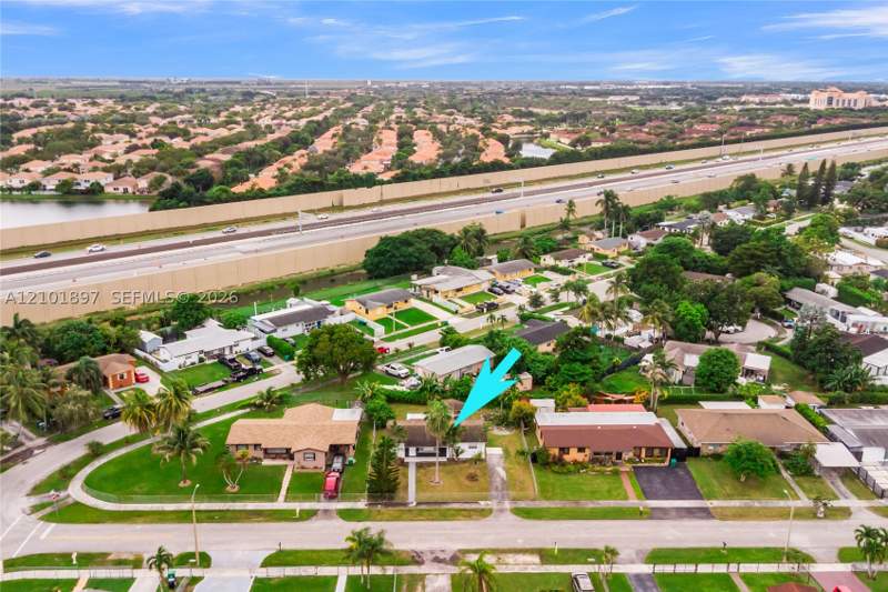 3 bedroom SingleFamilyResidence at 14374 SW 297th Ter, Gem Homes No Two, Homestead — photo 2