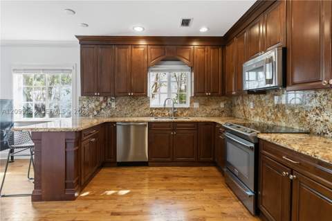 1461 Certosa Ave, Coral Gables FL - photo 10 of 40