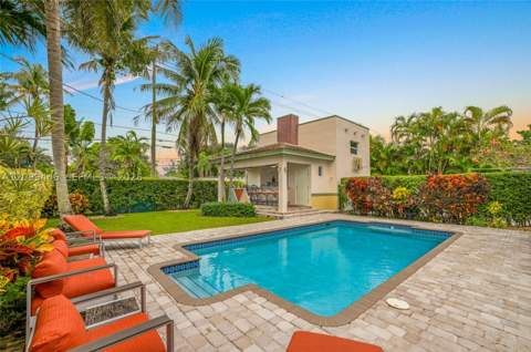 564 Palmetto Dr, Miami Springs FL - photo 10 of 52