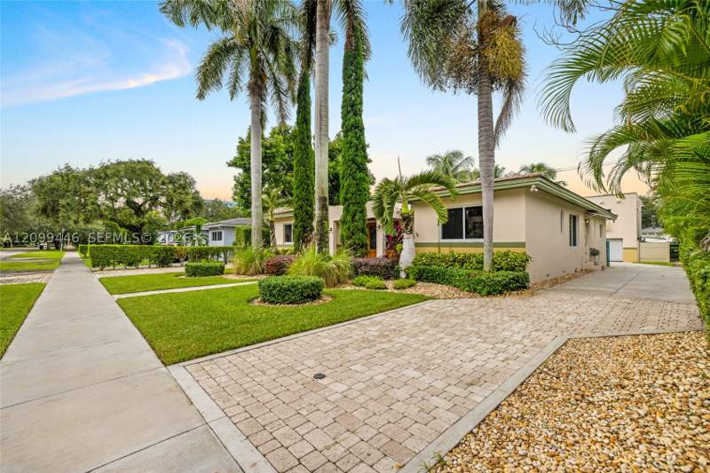 4 bedroom SingleFamilyResidence at 564 Palmetto Dr, Country Club Estates Sec, Miami Springs — photo 3