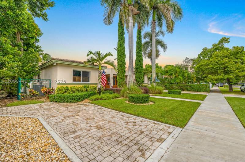 4 bedroom SingleFamilyResidence at 564 Palmetto Dr, Country Club Estates Sec, Miami Springs — photo 4